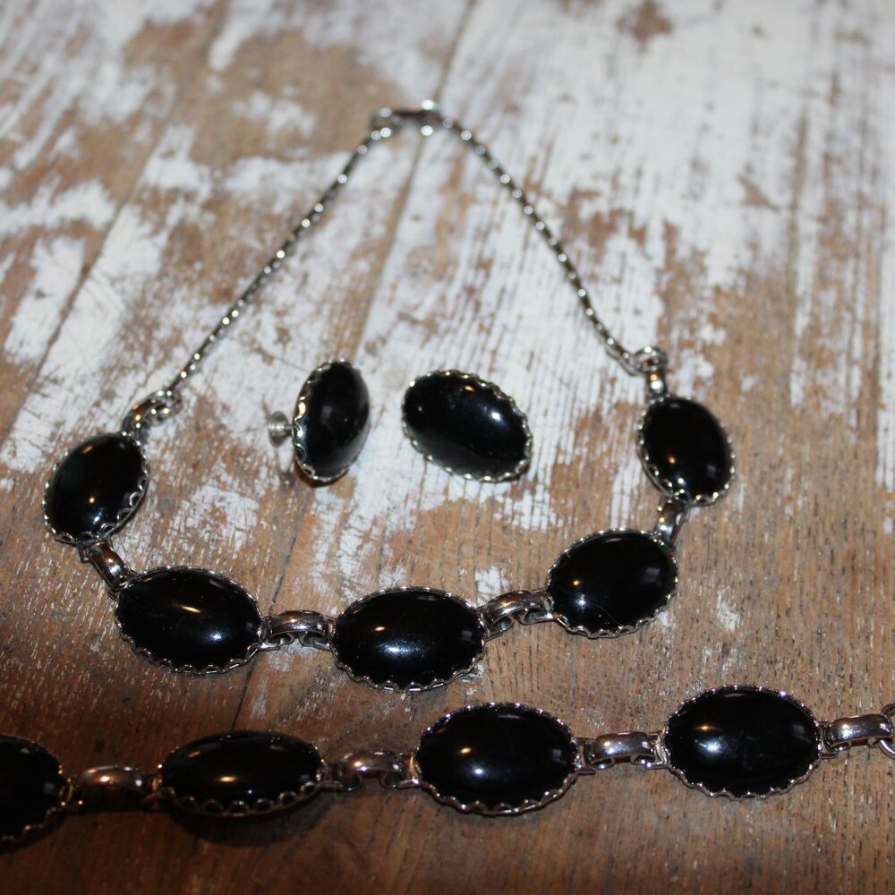 Vintage 1970-80s 3 Piece Set of Earrings Brcelet and Necklace silver and Black
